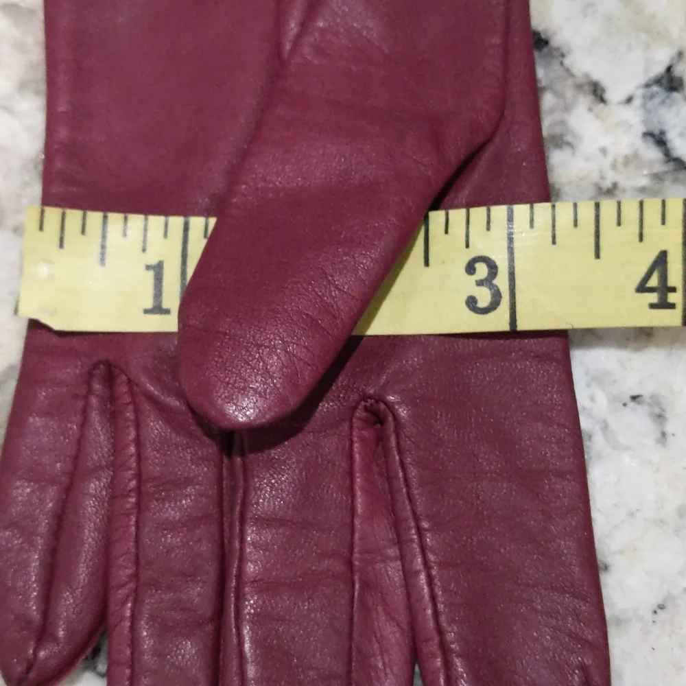 VINTAGE Faux Leather Ladies Gloves